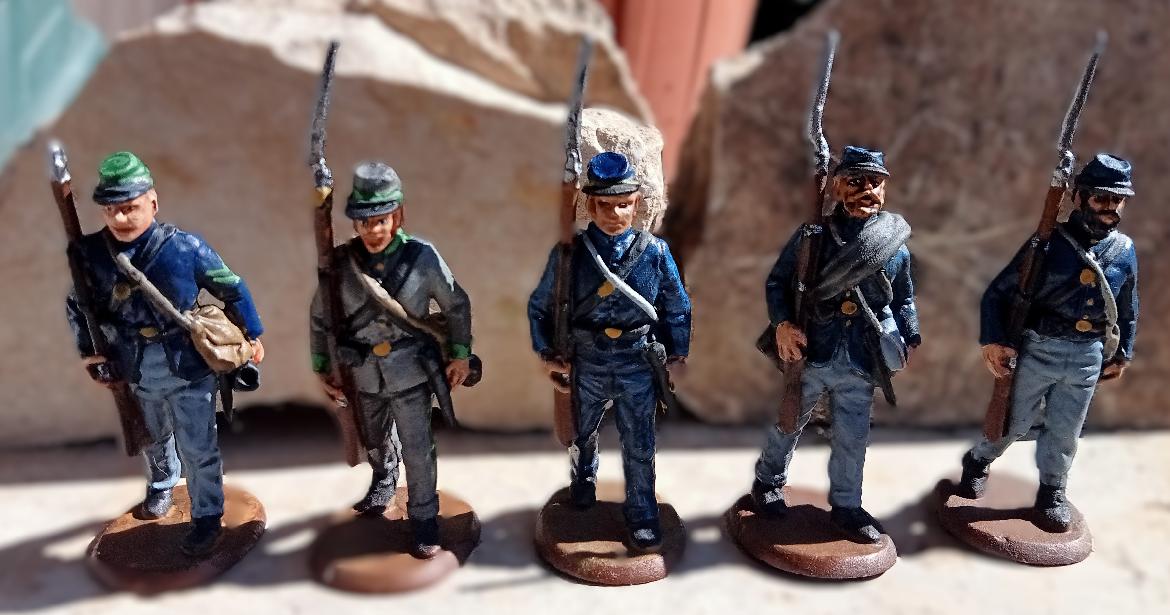 5 blue ACW figures