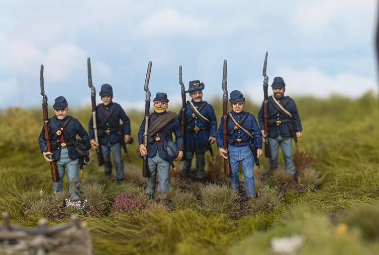 photo of blue ACW figures in a diorama